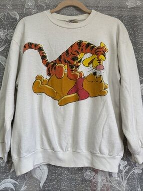 Vintage Winnie the Pooh and Tigger sweatshirt L